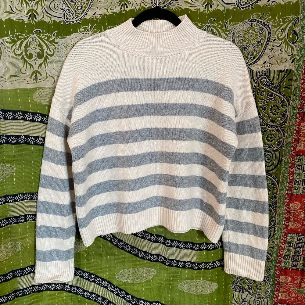 LAST CHANCE Harper Lane Ivory/ Gray Striped Wool/ Cashmere Mockneck Sweater M